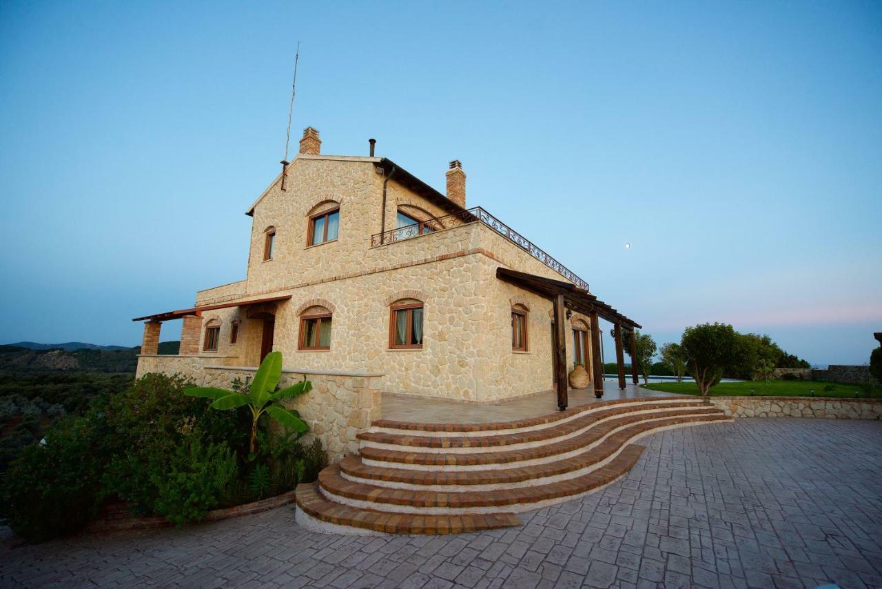Villa Petrino Halikounas 外观 照片